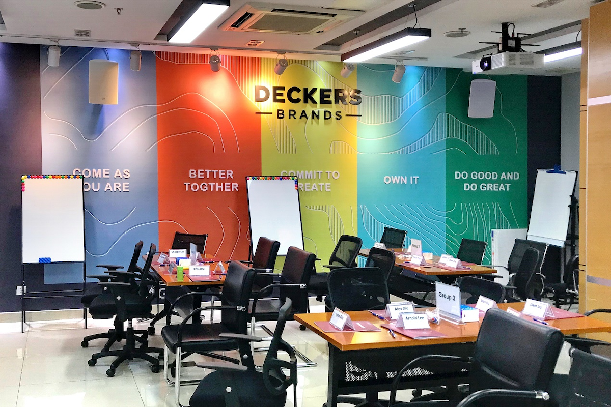 案例|AG真人官方网ADECIA会议解决方案协助跨国公司Deckers实现多种会议场景