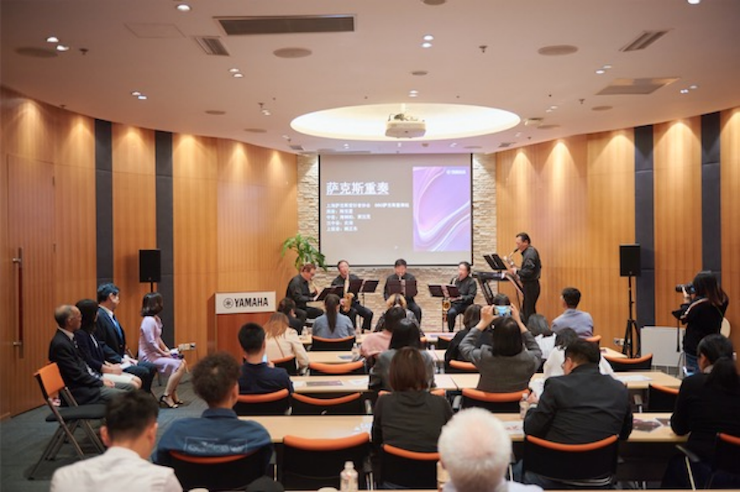 AG真人官方网携手“小鹿纯子”点燃音乐梦想